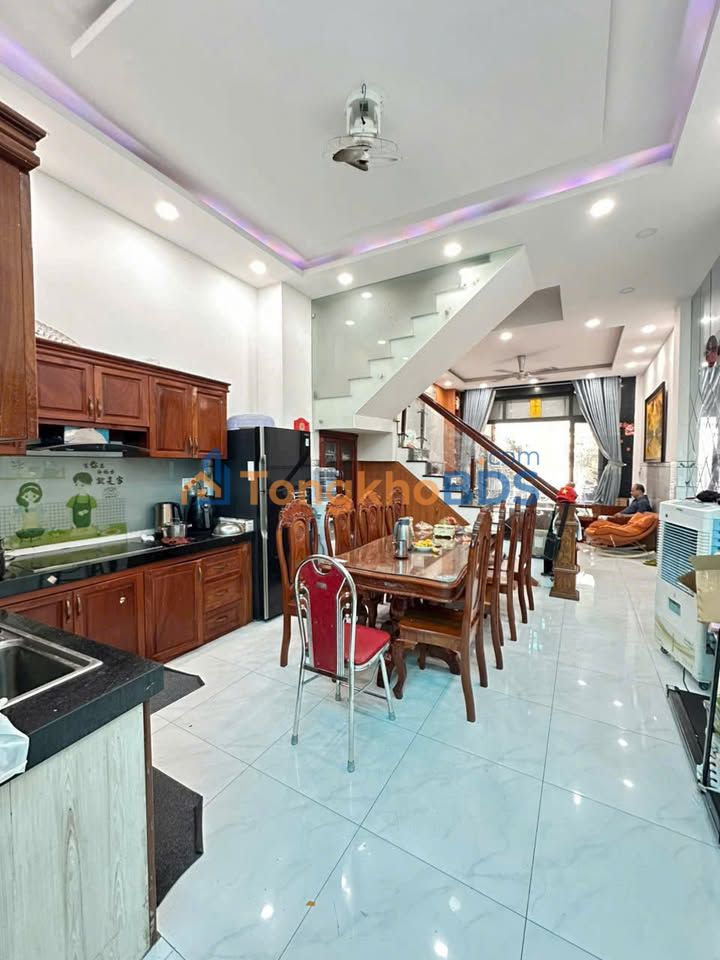 Nhà 3 Tầng 90m² Hoàng Diệu 2, Thủ Đức - 4PN, Ô Tô Ngủ Trong Nhà - Chỉ 7 Tỷ