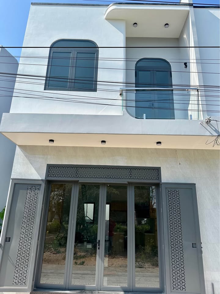 Nhà Phố Mỹ Tho 56m² Hướng Nam - Ô tô Đậu Cửa, Giá 2.23 Tỷ