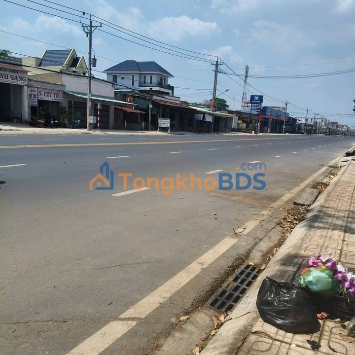 Nhà Mặt Tiền Tôn Đức Thắng, Bến Tre - 140m² Kinh Doanh Đa Ngành Nghề