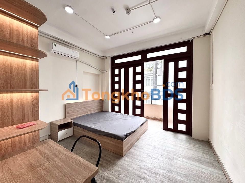 Cho thuê căn hộ 2PN, 1WC, ban công Quận 5 - Giá thỏa thuận