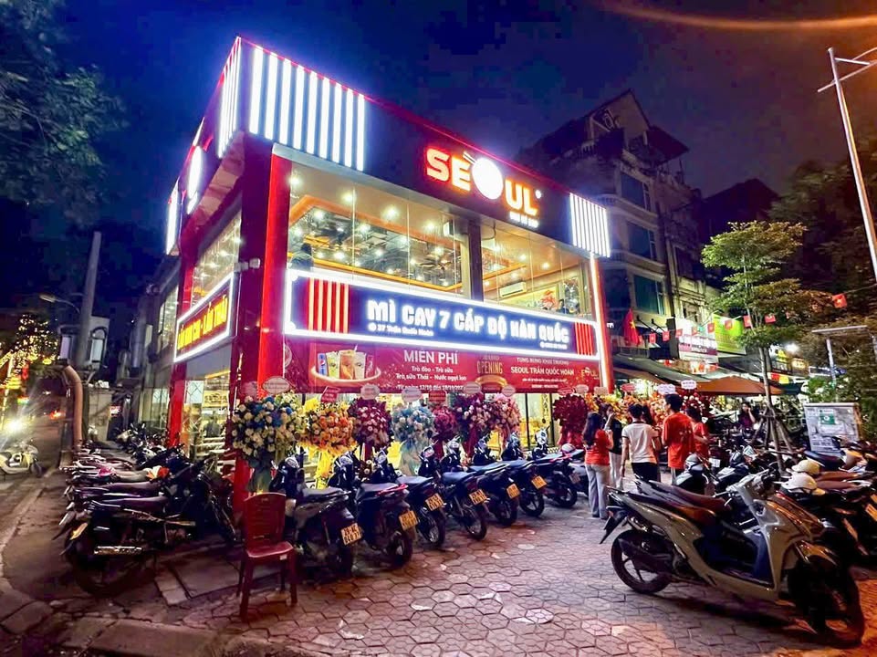 Mặt bằng kinh doanh lô góc Nguyễn Huy Tưởng, Thanh Xuân - 400m²