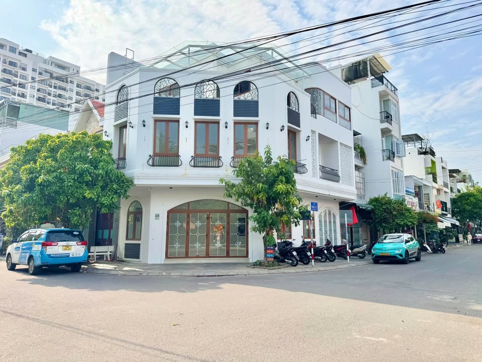 Cho Thuê Căn Góc 3 Tầng Có Thang Máy VCN Phước Hải, Nha Trang - 23 Triệu/Tháng