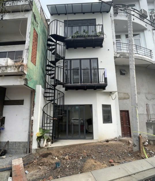 Cho thuê nhà nguyên căn hẻm xe hơi Cộng Hòa, Tân Bình - 3PN, 25m²