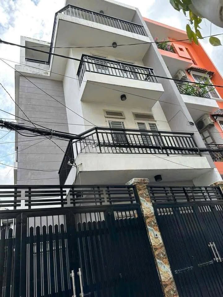 Nhà Hẻm Xe Hơi 110m² Nguyễn Kiệm, PN - 5PN, Giá 24 Triệu