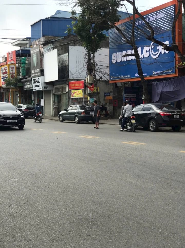 Nhà 64m² Giải Phóng, Nam Định - 3 Tỷ Nhỏ, 3 Tầng 4 Ngủ, Gần Chợ & Trường