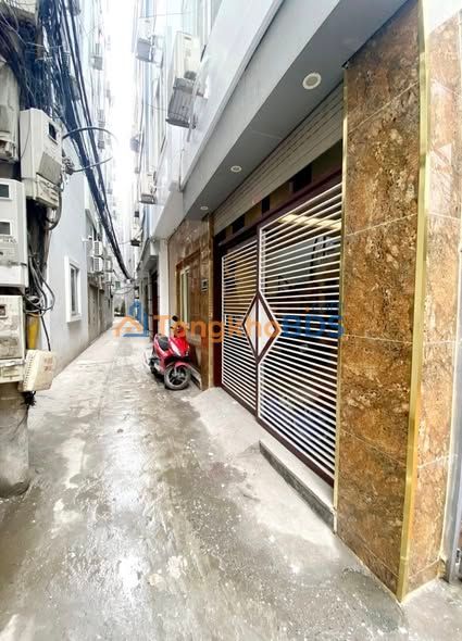 Nhà Xuân Thủy Cầu Giấy 40m² 5 Tầng - Full Nội Thất, Sổ Đỏ Sẵn Sàng