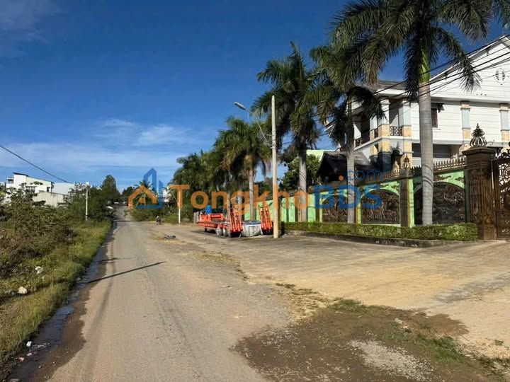 Đất Mặt Tiền Trường Chinh, Kon Tum 320m² - Sẵn Sàng Kinh Doanh/Ở