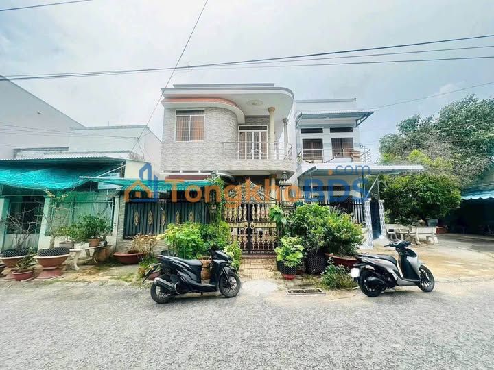 Nhà 2 Tầng Nguyễn Chí Thanh Vĩnh Long 108m² - Giá 2.1 Tỷ