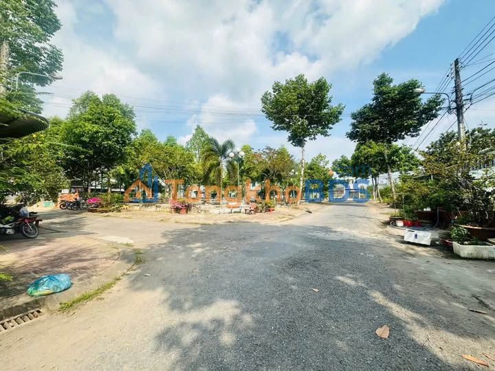 Nhà Cấp 4 Đường Ô tô 81m² - Phường 1, Vĩnh Long - Giá 1.6 Tỷ