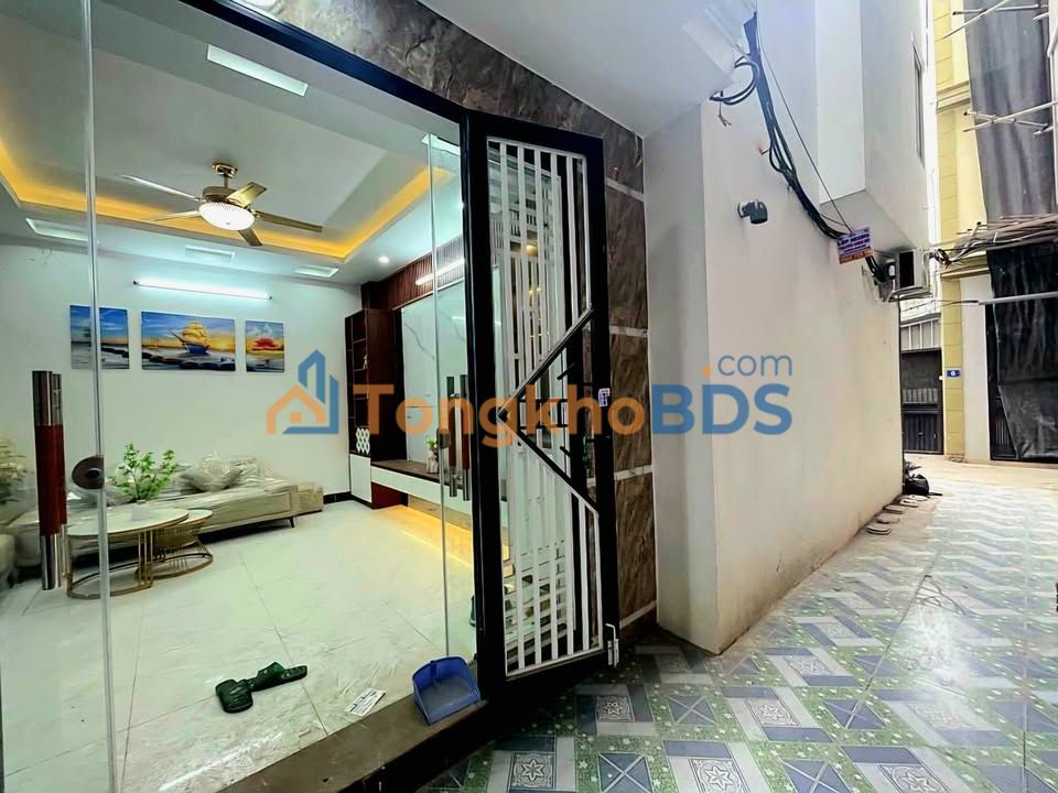 Nhà Phố Bồ Đề 40m² - 7 Tỷ, 10m Ô Tô, Gần BV Tâm Anh