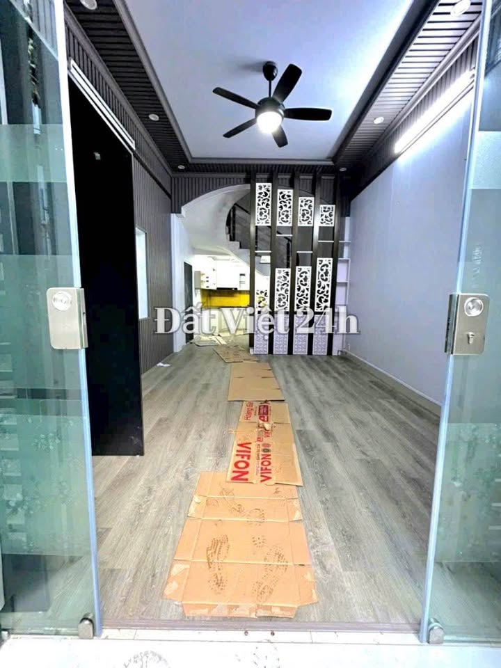 Nhà 3 Ngủ Văn Cao, 135m² - Giá 7 Triệu/Tháng, Sẵn Sàng Ở Ngay