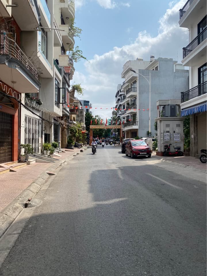 Bán Đất Tặng Nhà Mặt Tiền Hạ Lý, Hồng Bàng - 82m², 10.5 Tỷ