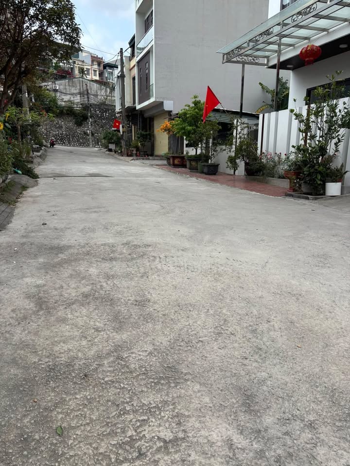 Đất Nền Mặt Tiền Cái Dăm, Hạ Long - 316m² - Giá Tốt