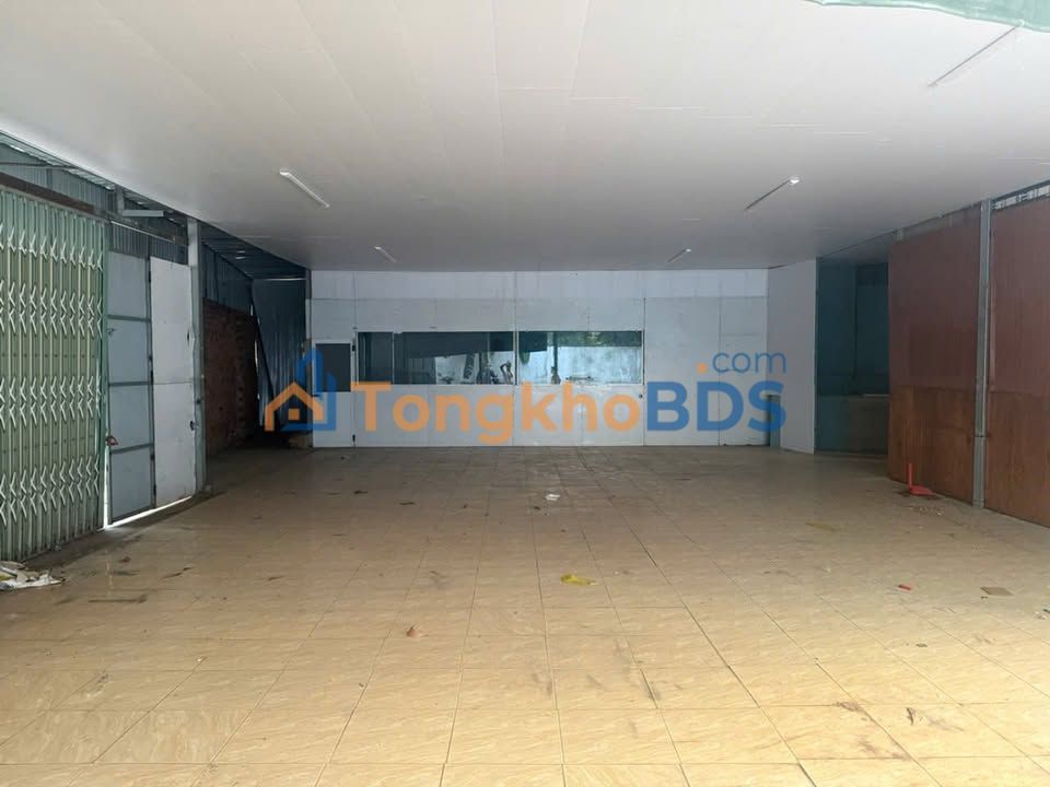 Mặt tiền Q9, 300m2, 12 Triệu/tháng - Sẵn sàng kinh doanh mọi ngành nghề