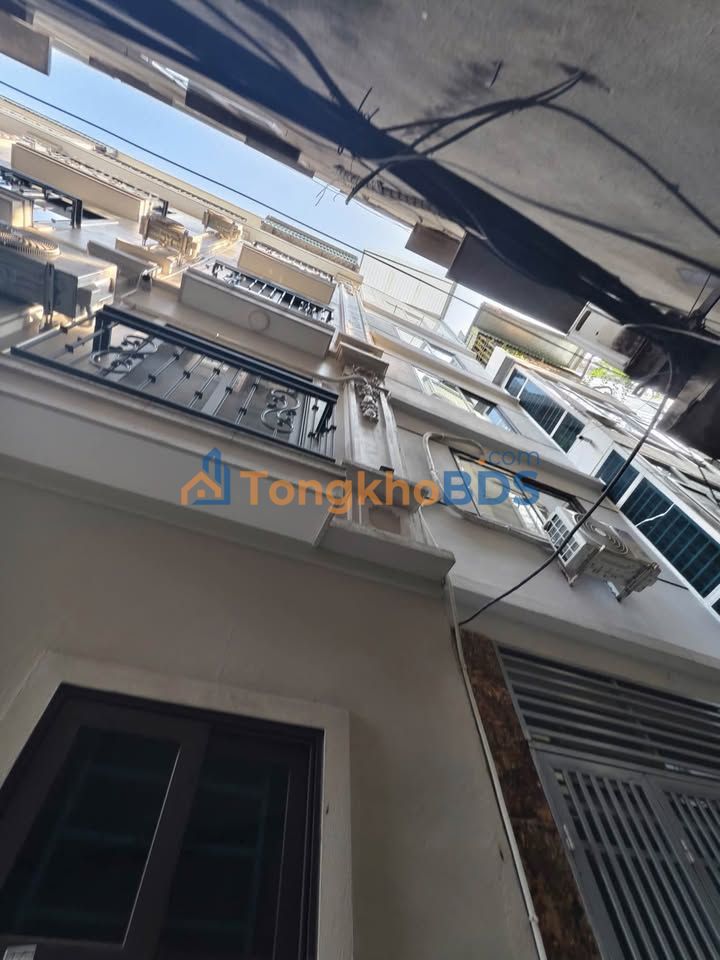 Nhà 5 tầng Bà Triệu 30m² - Ô tô tránh, 4PN - Giá đầu tư 6 tỷ