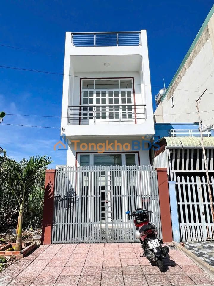 Nhà KDC Hưng Phú, 100m², 3.95 Tỷ - Sẵn Sàng Vào Ở Ngay!