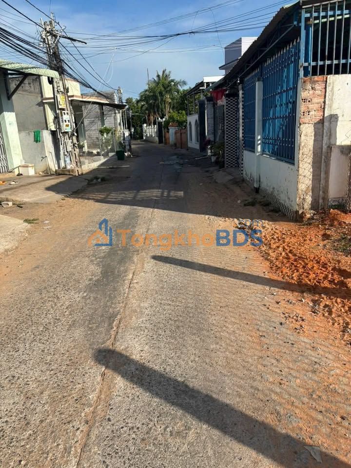 Bán Đất Mặt Tiền Phú Long - Hàm Thắng 108m² Giá 870 Triệu - Sẵn Sàng Xây Dựng