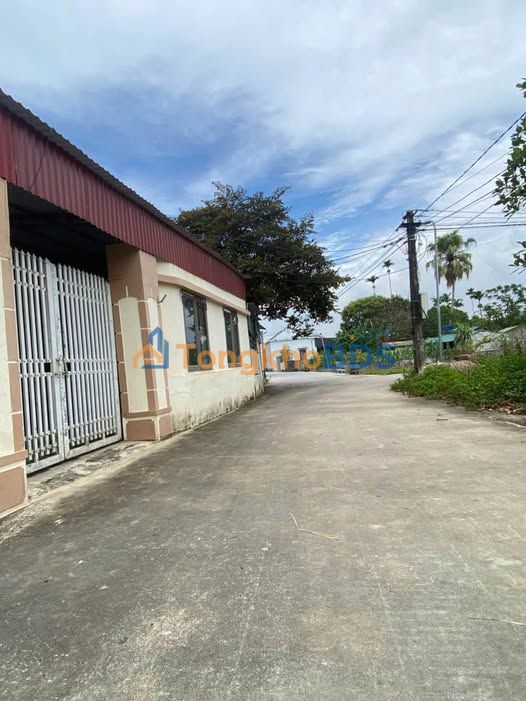 Đất Nở Hậu 315m² Tặng Nhà C4 Tại Quảng Định - Giá 1.75 Tỷ