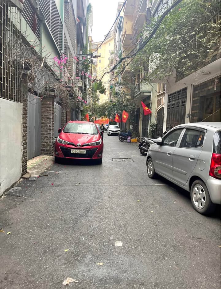 Nhà Phường Đông Ngạc 38m² x 4 Tầng - Ngõ Ô Tô, Chính Chủ Bán Gấp!