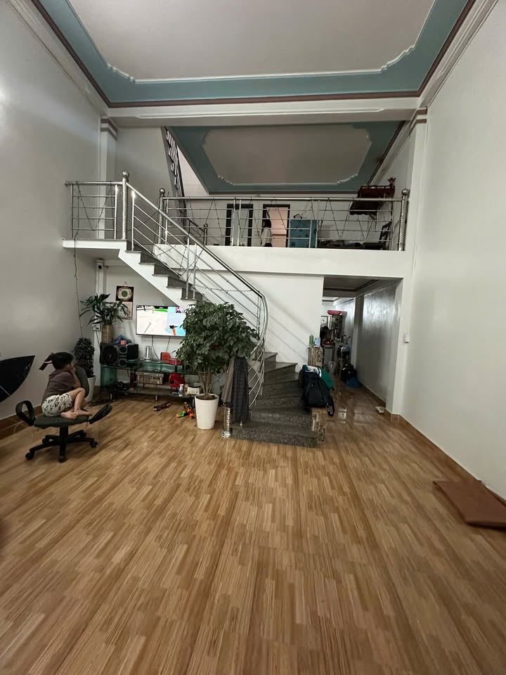 Bán nhà 2 tầng Ngô Minh Loan, Yên Bái - 125m² - 1.8 tỷ