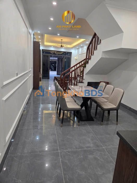 Nhà 3 Tầng Mặt Tiền Đường 6m Nam Định - 75m² Kinh Doanh Đắc Lộc