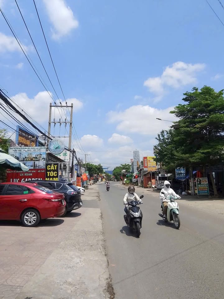 Mặt bằng kinh doanh mặt tiền đường lớn, 45m², Vĩnh Cửu, Đồng Nai