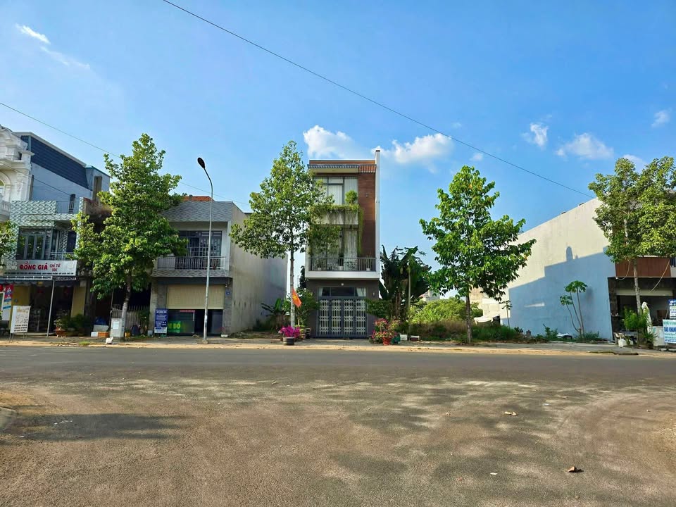 Đất Nền Đường Chợ Đêm The Gold, Đồng Xoài - 120m² Thổ Cư, Giá 1.9 Tỷ