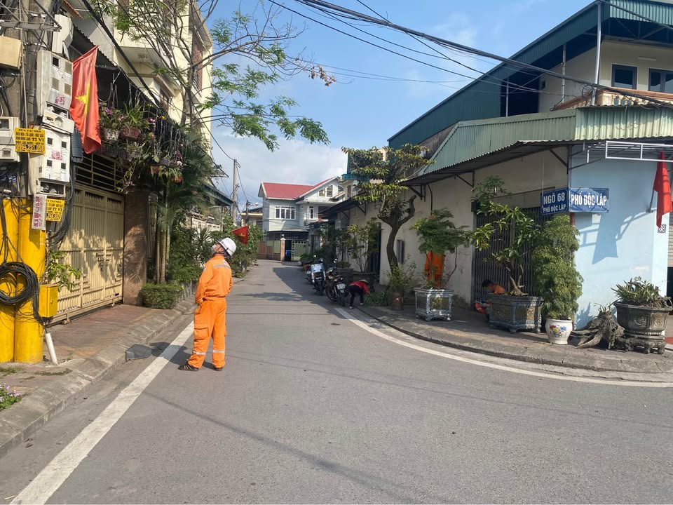 Bán đất 79m² Phố Độc Lập Cẩm Phả - Sổ đỏ nở hậu, giá 1 tỷ xxx