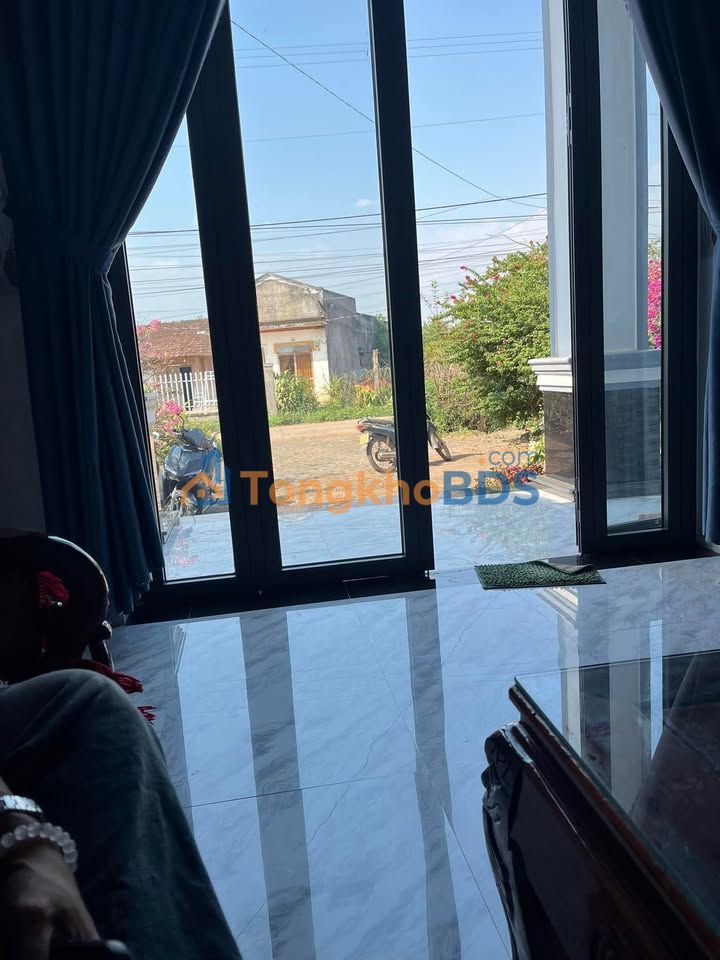 Bán Đất Tặng Nhà Kiên Cố Xã Tân Hội, Đức Trọng - 200m² Giá 4.25 Tỷ