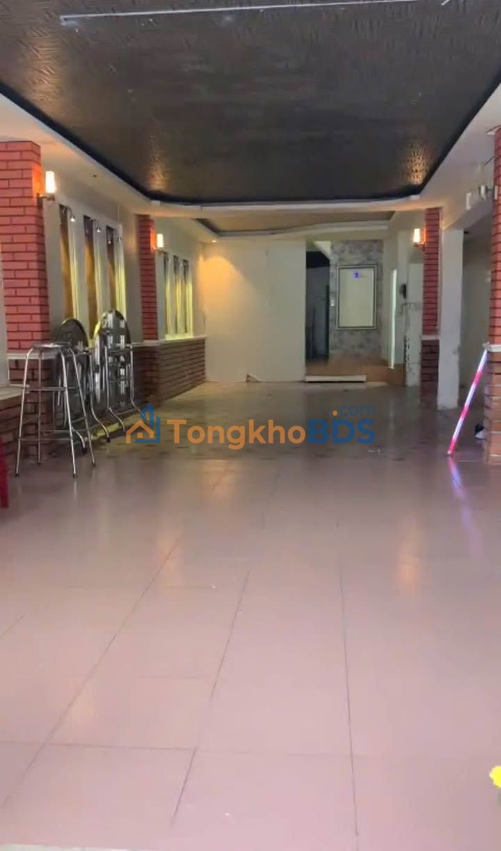 Mặt bằng kinh doanh Mạc Đĩnh Chi, Quận 10 - 100m², giá 12 triệu/tháng