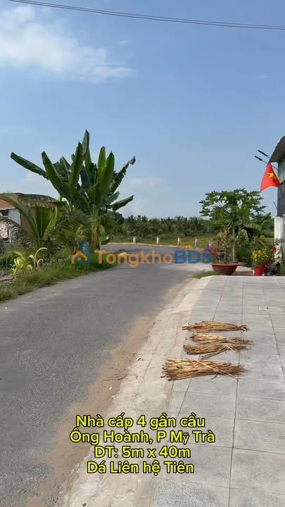 Nhà Mới Xây Đường Nhựa Hồng Ngự - Oto Tới Nhà, Sân Đậu Rộng - 2.25 Tỷ