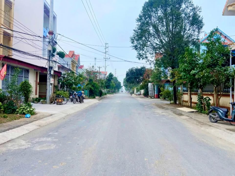 Bán đất Trung tâm Nga Sơn 110m² - 2 Lô Hướng Đông/Tây Giá 1.9 Tỷ