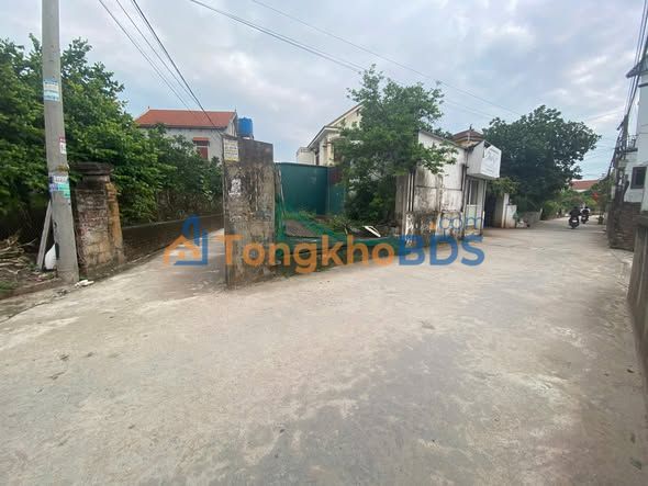 Đất nền Văn Giang 63m² - Lô góc trục chính, sát chợ, giá 4 tỷ