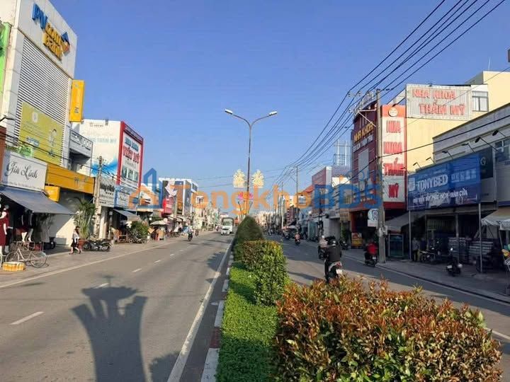 Nhà phố Nguyễn Hữu Thọ Bến Lức 276m² 28 tỷ - KD mặt tiền