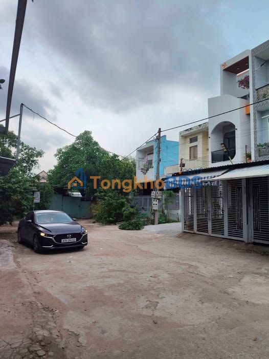 Nhà riêng Bến Lức 96m² 3.3 tỷ - Vị trí đẹp