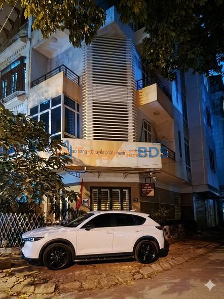 Nhà Lô Góc Văn Quán, Hà Đông - 71m² 5 Tầng, View Thoáng - Sổ Đỏ Sẵn Sàng