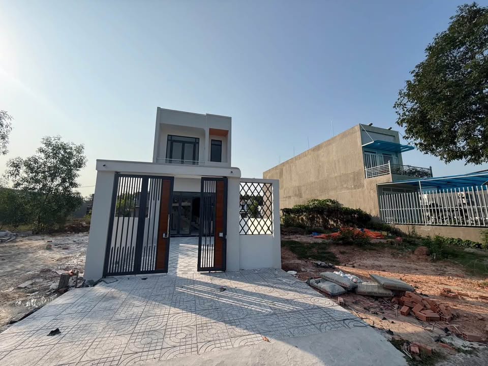 Nhà 2 Tầng Mỹ Phước 1, Bến Cát - 155m² Sổ Hồng, View Công Viên