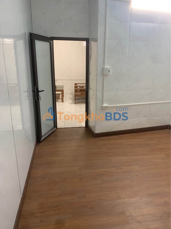 Nhà 80m² Phường Cẩm Sơn, Cẩm Phả - Tặng Nhà Đất, Sẵn Ở Ngay!