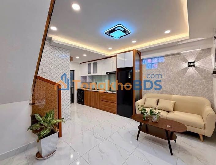 Nhà Góc Phan Xích Long, Phú Nhuận - 100m² - Chỉ 5.x Tỷ - Sẵn Sàng Dọn Vào Ở Ngay