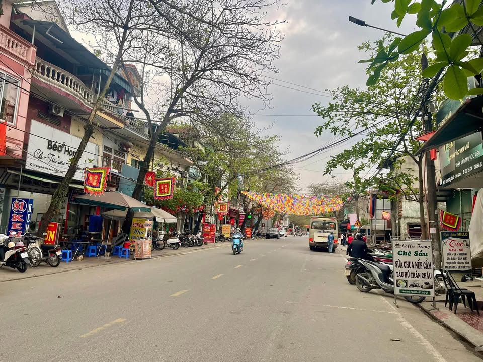 Bán đất tặng nhà mặt đường Chiến Thắng Sông Lô, Tuyên Quang - 131.2m² full thổ cư