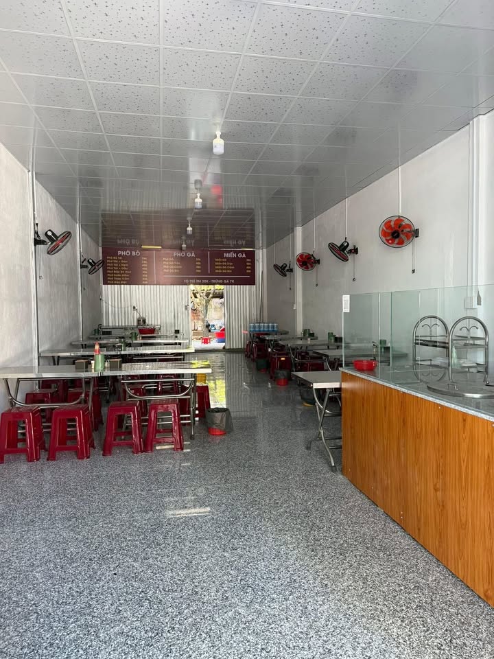 Mặt bằng kinh doanh đường Lê Đại Hành, Quảng Ngãi - Sẵn sàng hoạt động