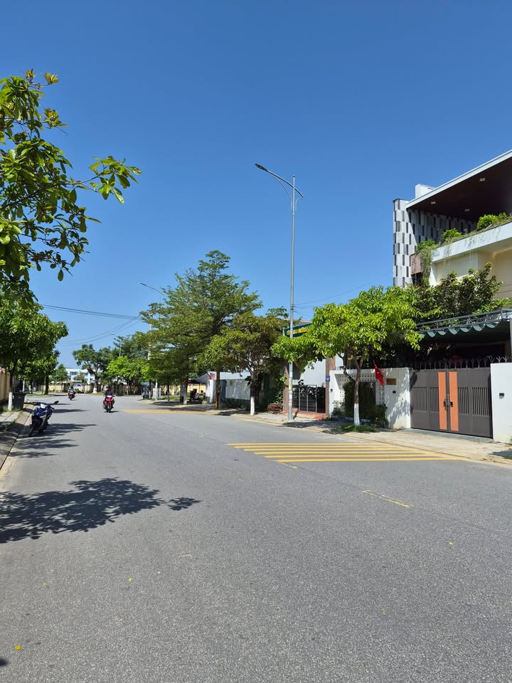 Đất Mặt Tiền Huỳnh Thúc Kháng - Quảng Ngãi 107m² - Sổ Hồng Sẵn Sàng