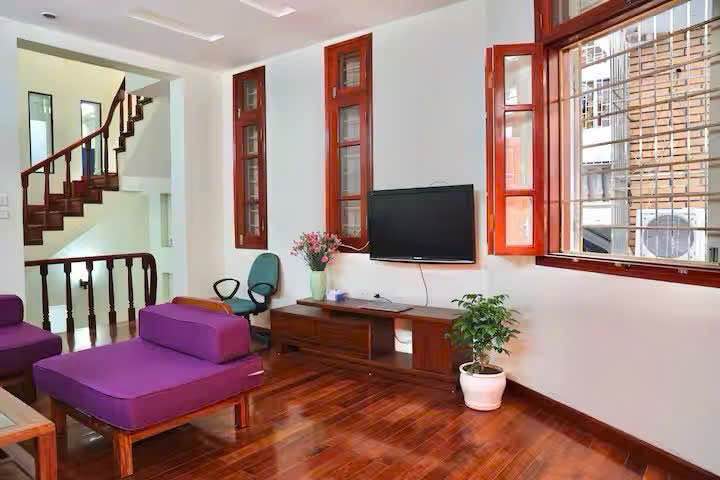 Nhà Phố Triệu Việt Vương 70m² - Lô Góc 2 Thoáng, Ô Tô Vào Nhà