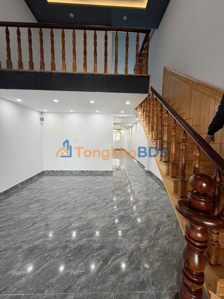 Nhà 95m² Nguyễn Tử Lực, P8 Đà Lạt - Sổ Chung, Giá 2.9 Tỷ - Có Sân Đậu Xe Hơi