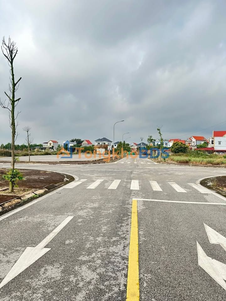 Đất nền Chí Linh 70m² - Lô góc mặt tiền chợ, giá 1 tỷ xxx