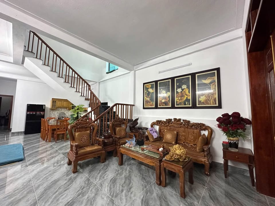 Nhà 2 Tầng Phường An Tường, TP Tuyên Quang - Ngõ Ô Tô, 125m², Giá 2 Tỷ
