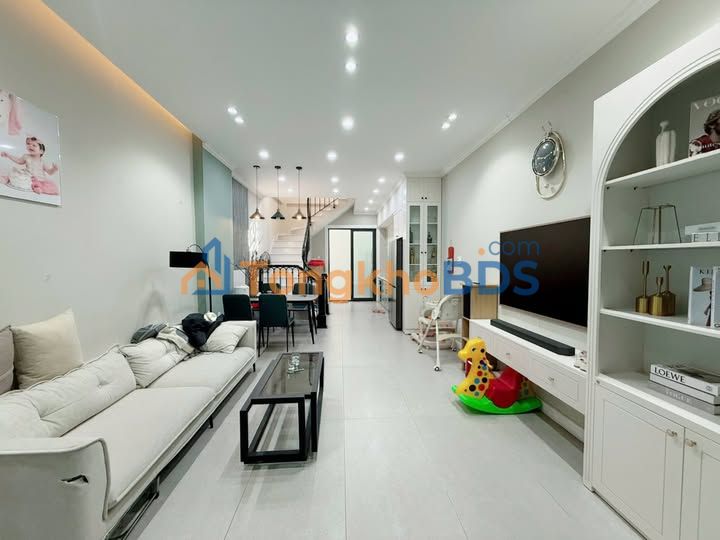 Nhà Phố Tân Cổ Điển 4 Tầng - Ngõ 52 Lê Chân, Hải Phòng - 3.85 Tỷ