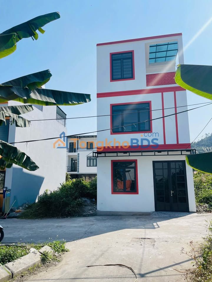 Nhà 50m² 3PN 4WC Ô tô tránh trước cửa - Phường Cao Xanh, Hạ Long