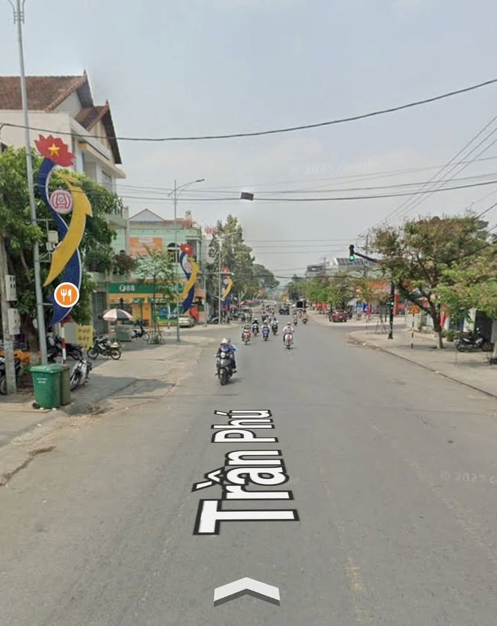 Nhà Mặt Tiền Trần Phú, Kon Tum 96m² - Giá 3.9 Tỷ, Kinh Doanh Đỉnh