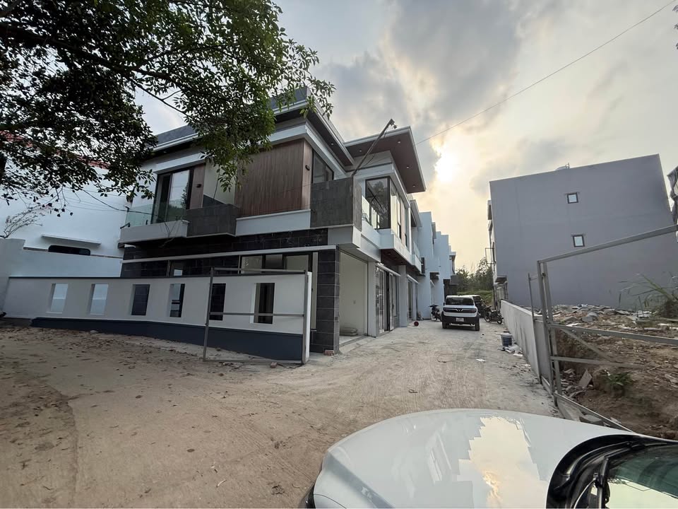 Nhà 3 Tầng Phố Pari, TP. Thái Nguyên - 70m² - 3 Tỷ - Ô Tô Vào Nhà